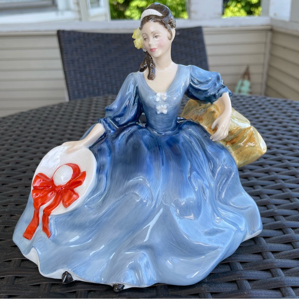 Royal Doulton Elyse HN2429 Figurine